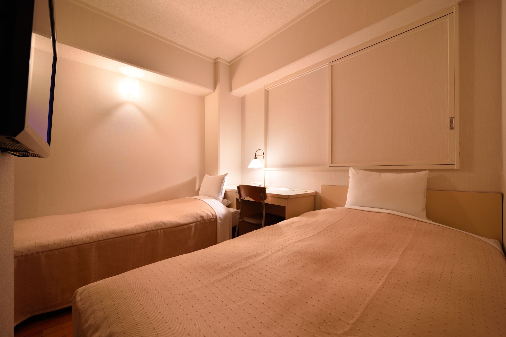 Standard, Twin Beds, Smoking