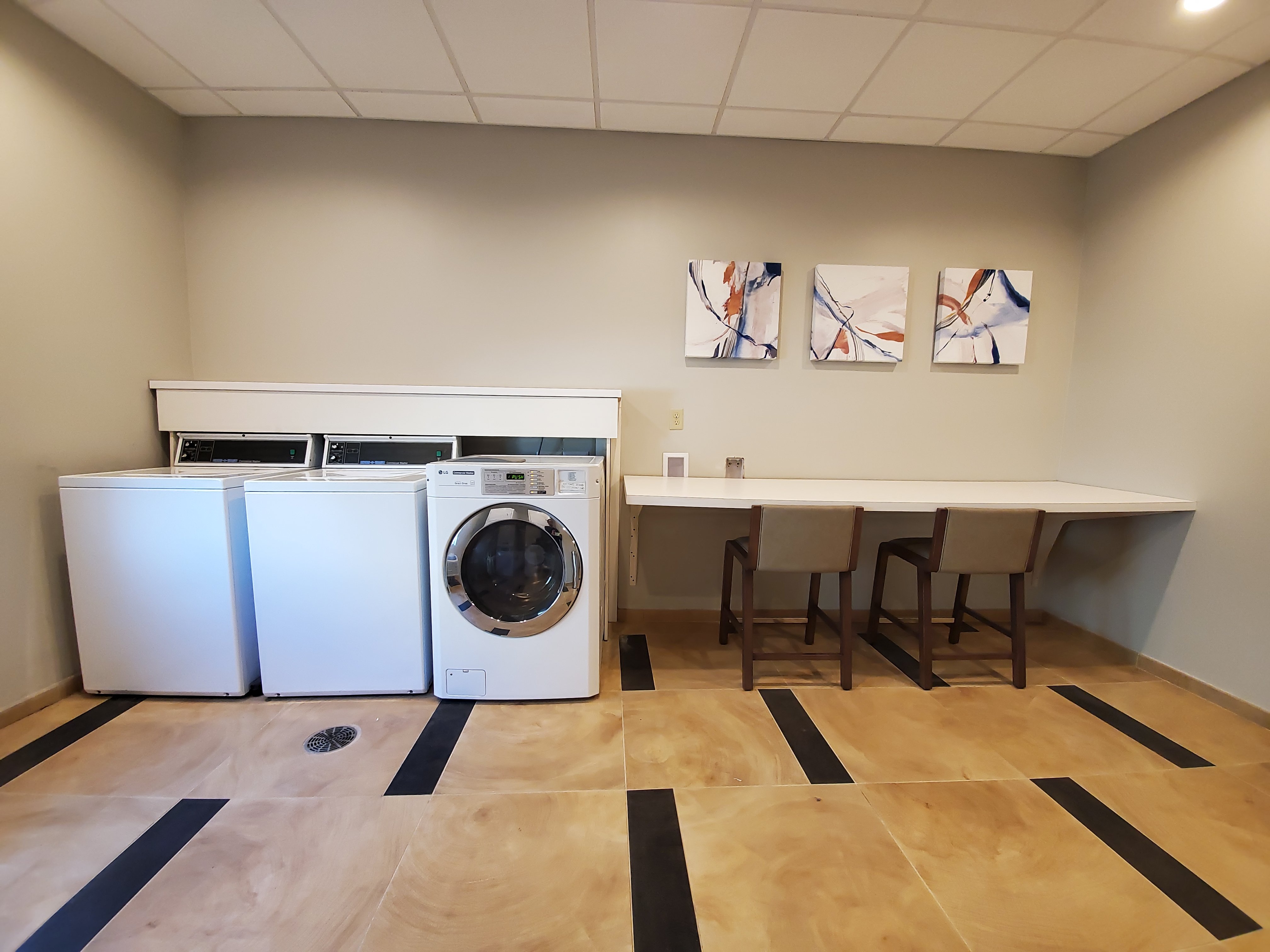 CANDLEWOOD SUITES LAKE CHARLES SOUTH 14/18