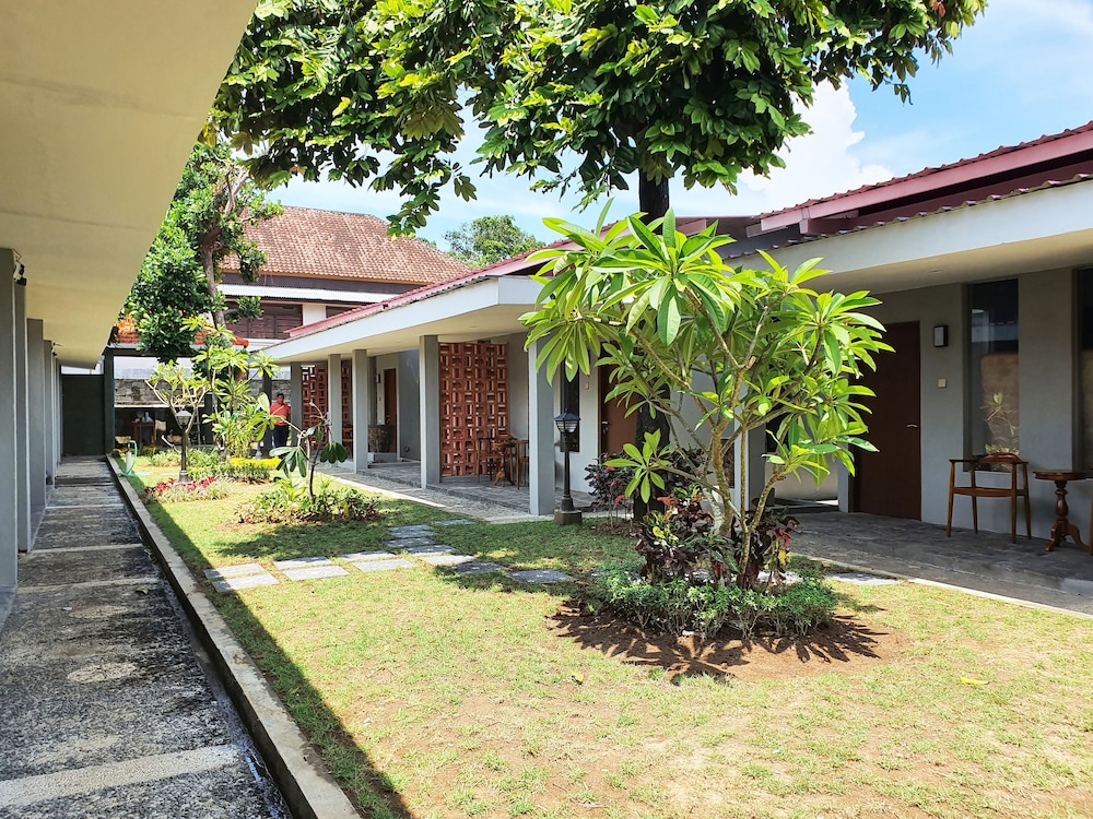 SANUR AGUNG HOTEL 71/77