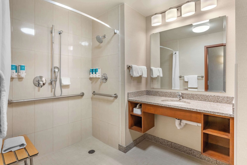 Drury Inn & Suites Phoenix Tempe 50/50