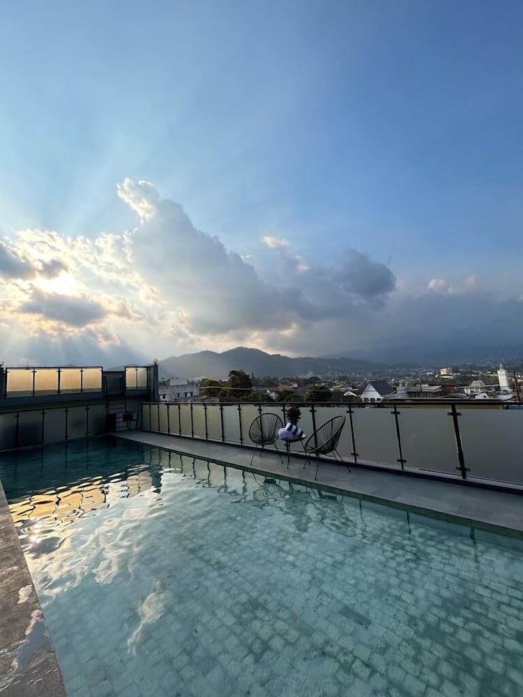 Gendhis Batu Boutique Hotel 14/15