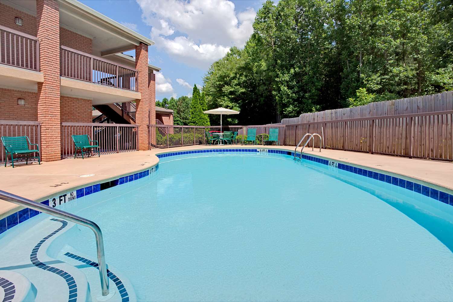 Super 8 by Wyndham Acworth/Atlanta Area GA 18/27