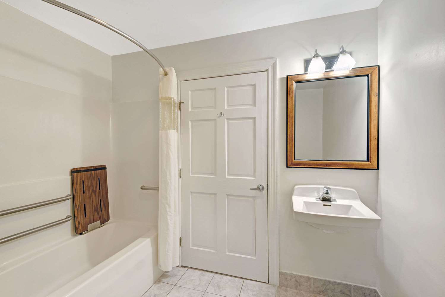 Days Inn by Wyndham Ridgefield 11/11