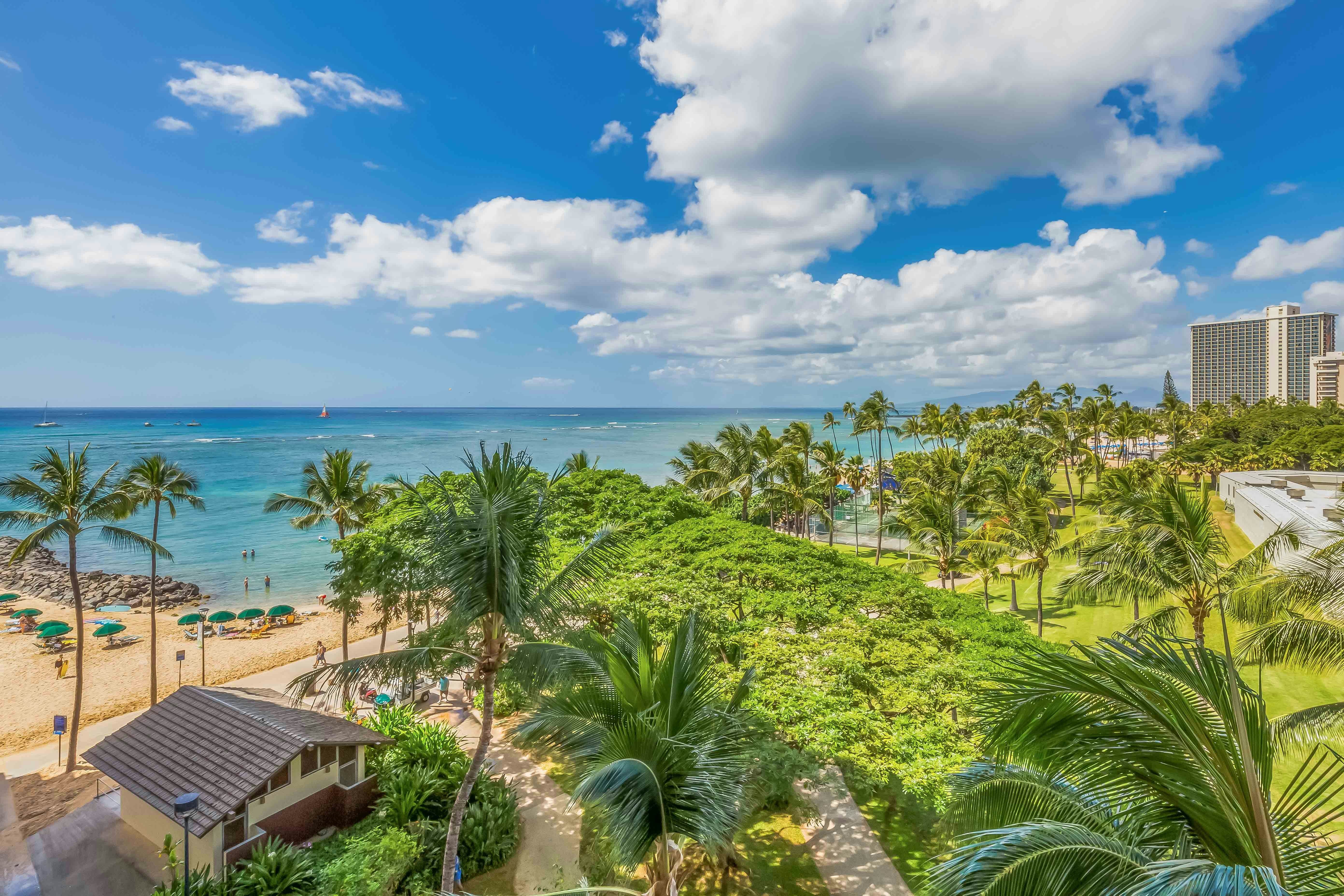 Castle Waikiki Shore 56/61