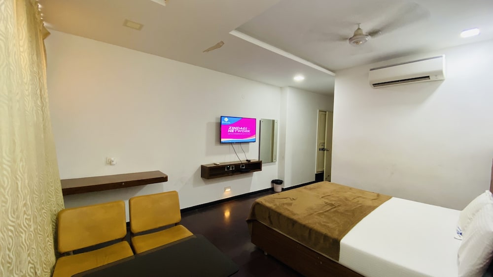 Amaravathi Hotel 13/17