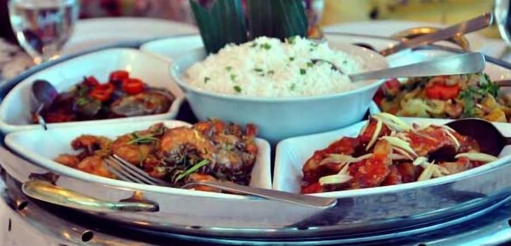 Palette Kota Kinabalu Near by Imago Shopping Mall Formerly Zara's Boutique Hotel 31/53