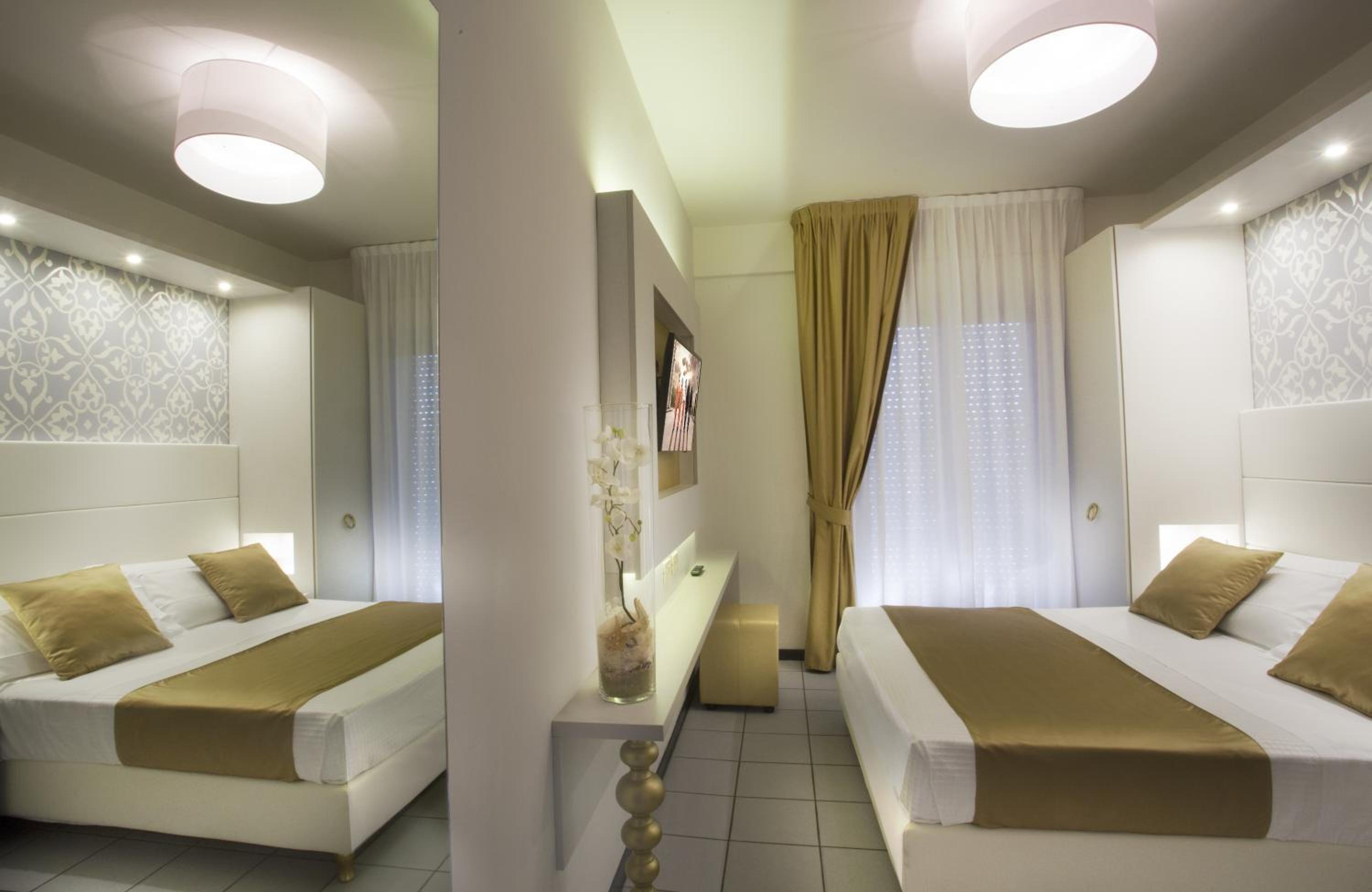 Hotel Ambassador 14/49