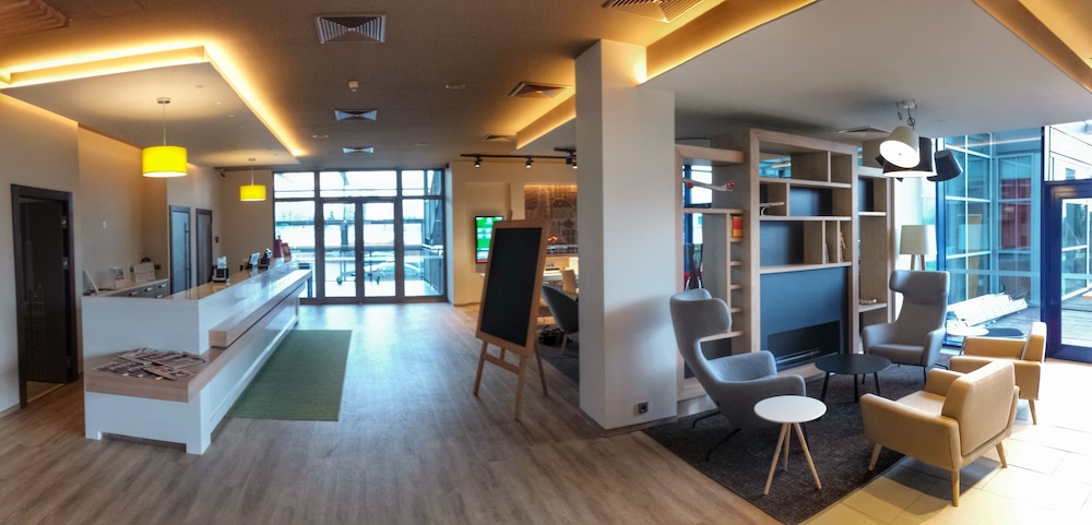 HOLIDAY INN PRAGUE AIRPORT 45/76