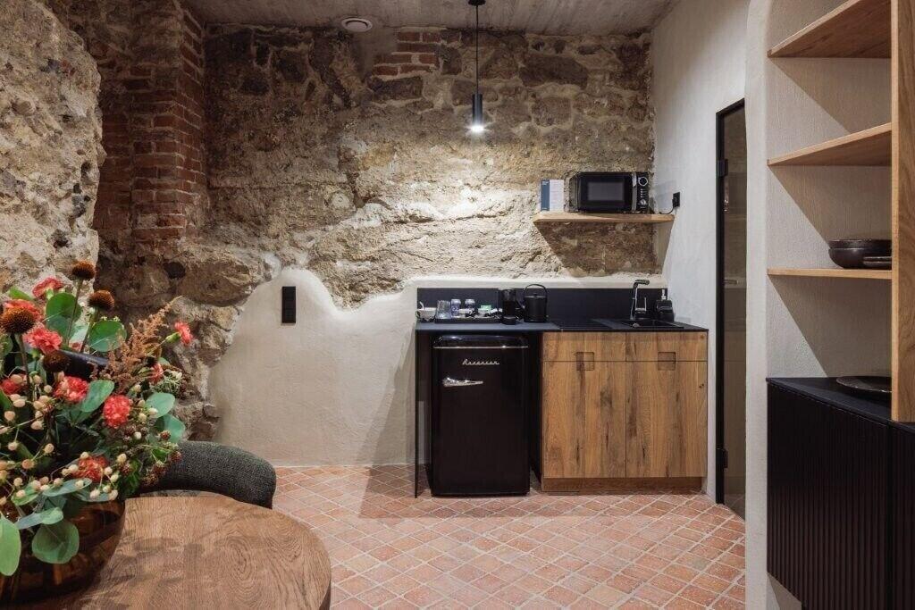 Nomadic Urban Premium Suites 6/50
