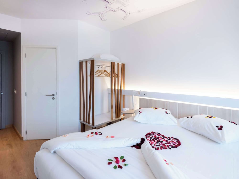 Ibis Casablanca Abdelmoumen 12/69