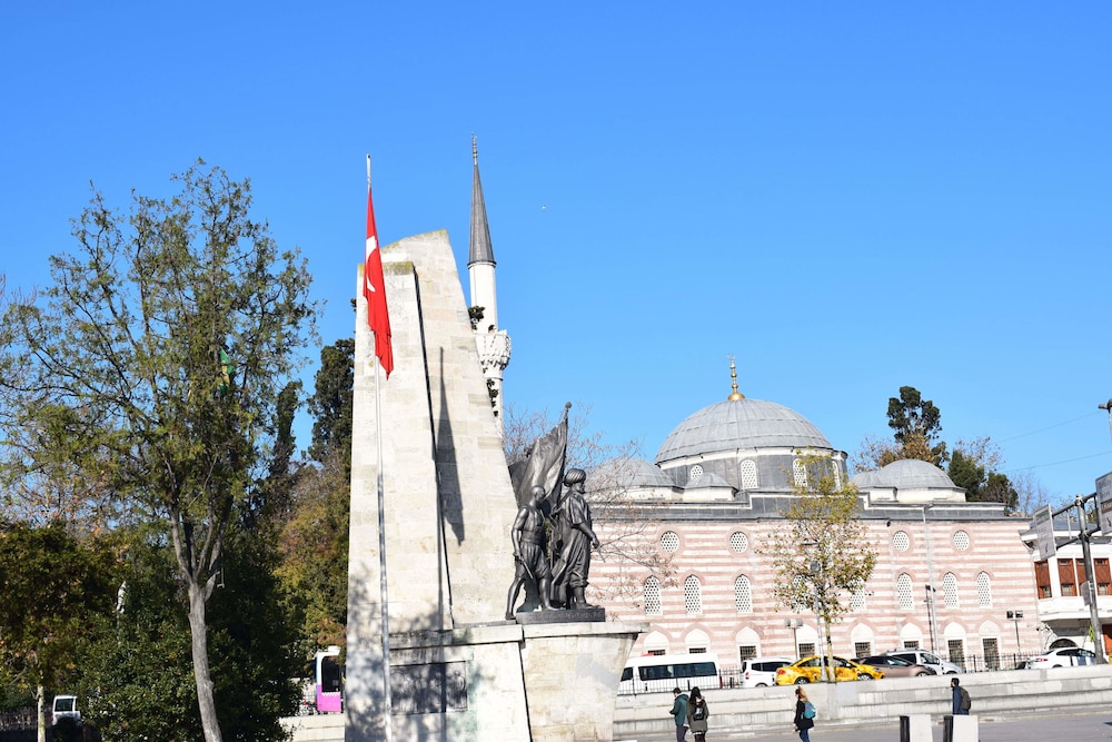 Royal Suites Besiktas Hotel 56/67