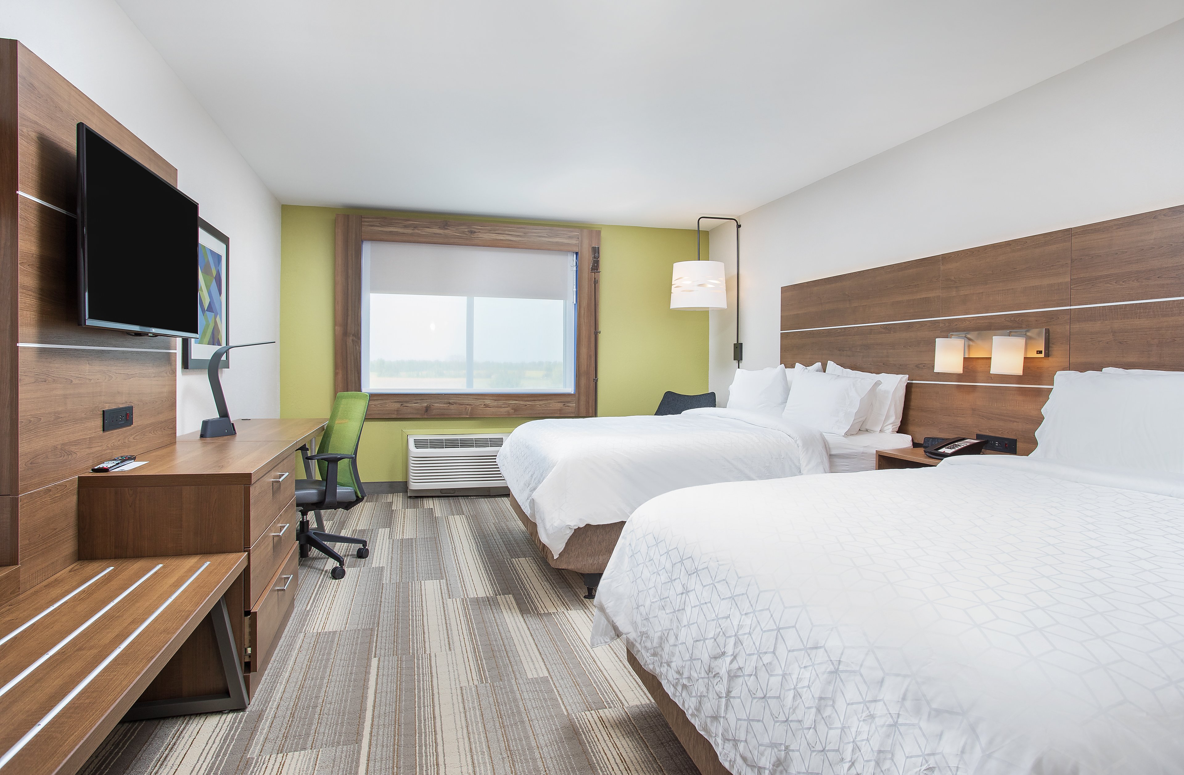 Holiday Inn Express & Suites Lexington W - Versailles 28/70