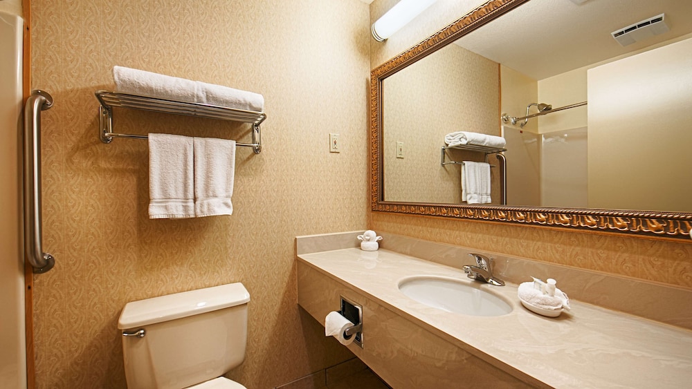 Best Western Inn & Suites Ontario 17/33