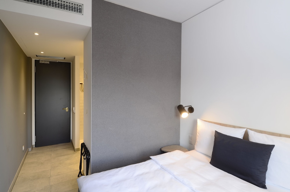 ECONOMY, DOUBLE BED