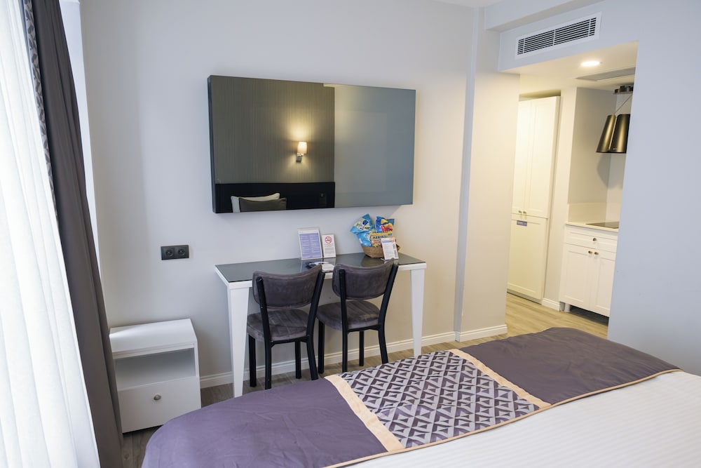 Riva Hotel Alsancak 38/47