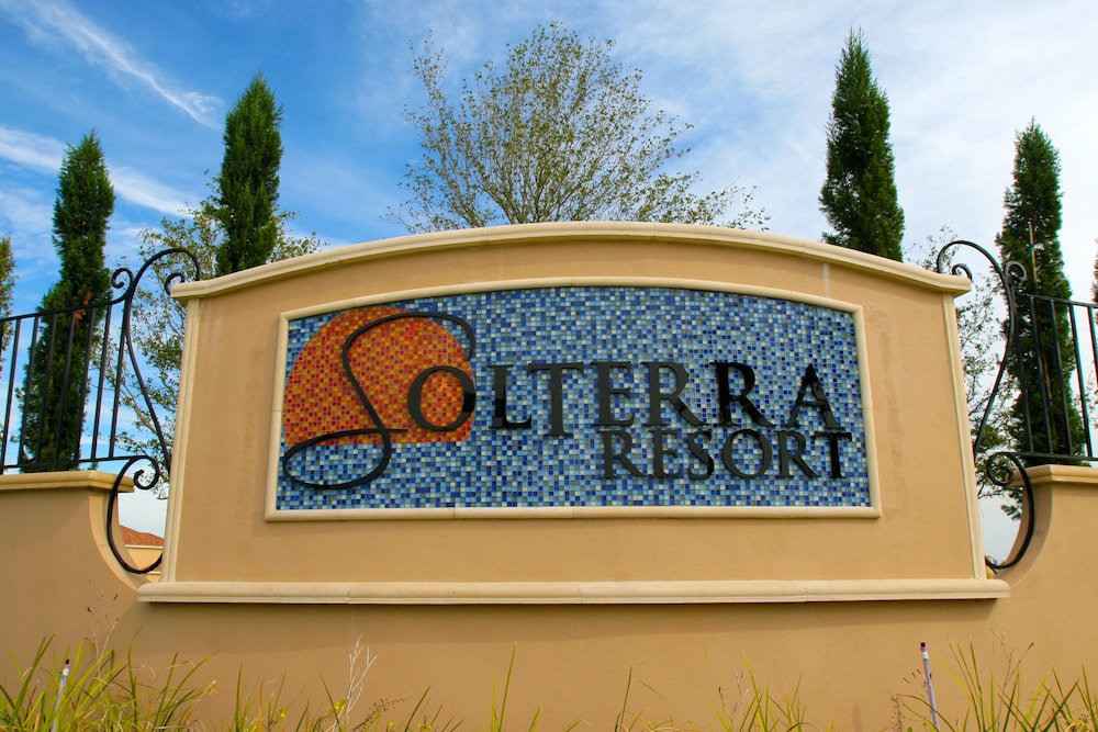 Solterra Resort 9/65