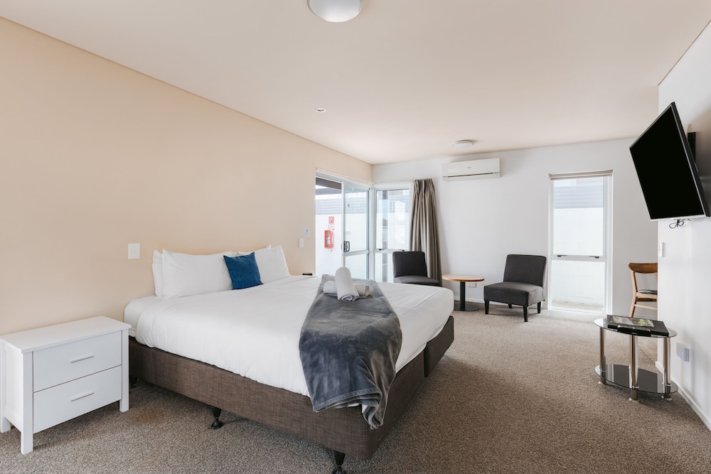 Room at Rolleston Motel, THAMES