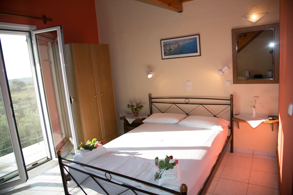 Almyros Studios And Apartments 15/44