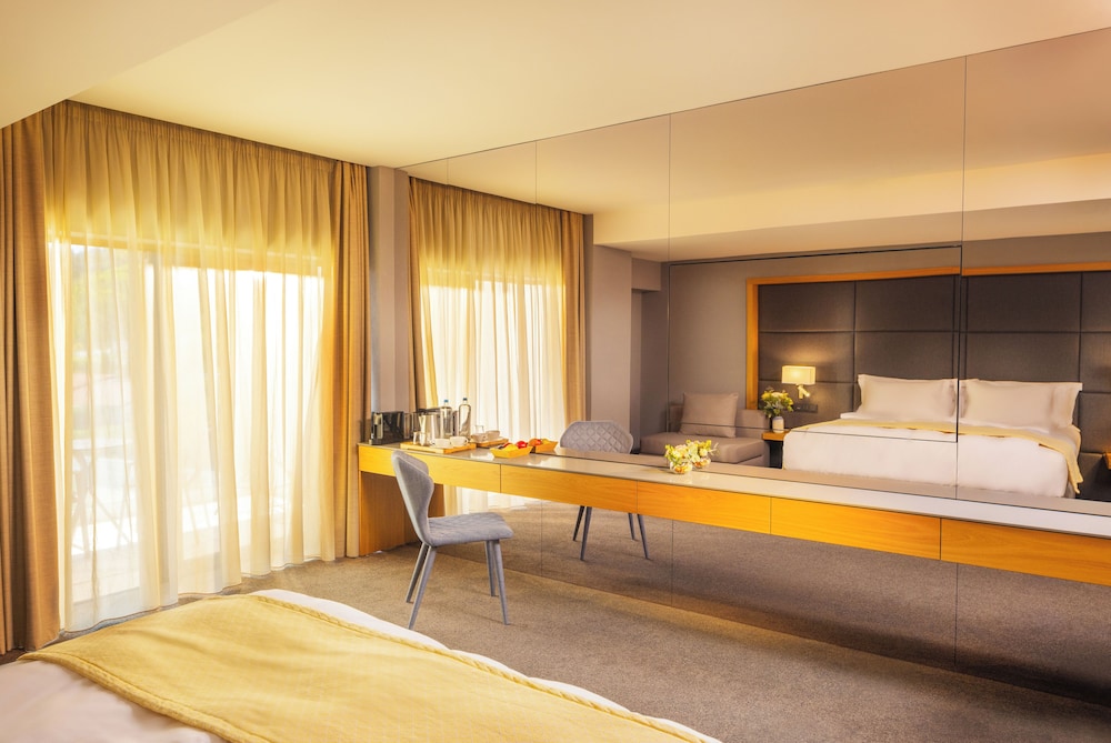 Junior Suite, Studio, Queen Bed
