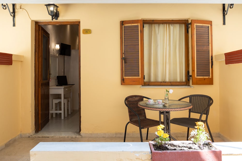 Wilde Rose Hotel 49/59