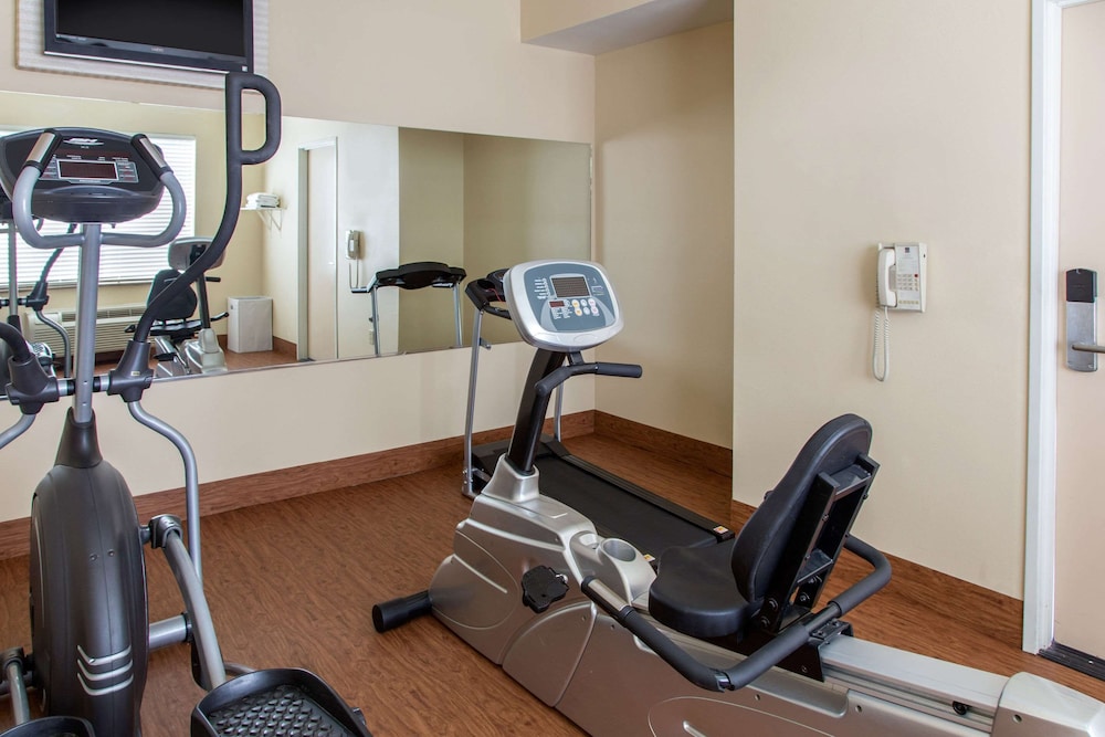 Sleep Inn & Suites Bakersfield North 25/46