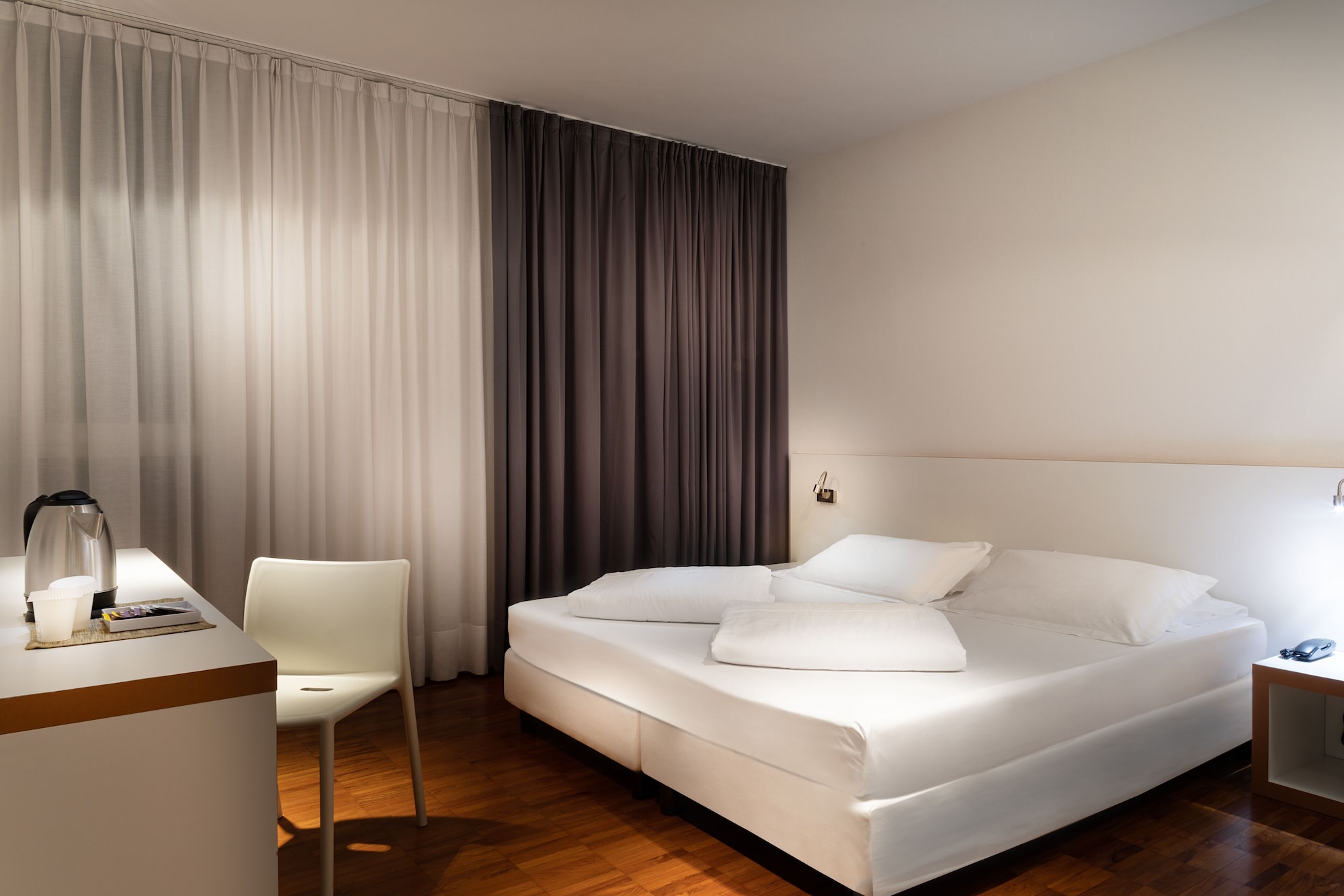 ROOM, DOUBLE OR TWIN BED, ANNEX
