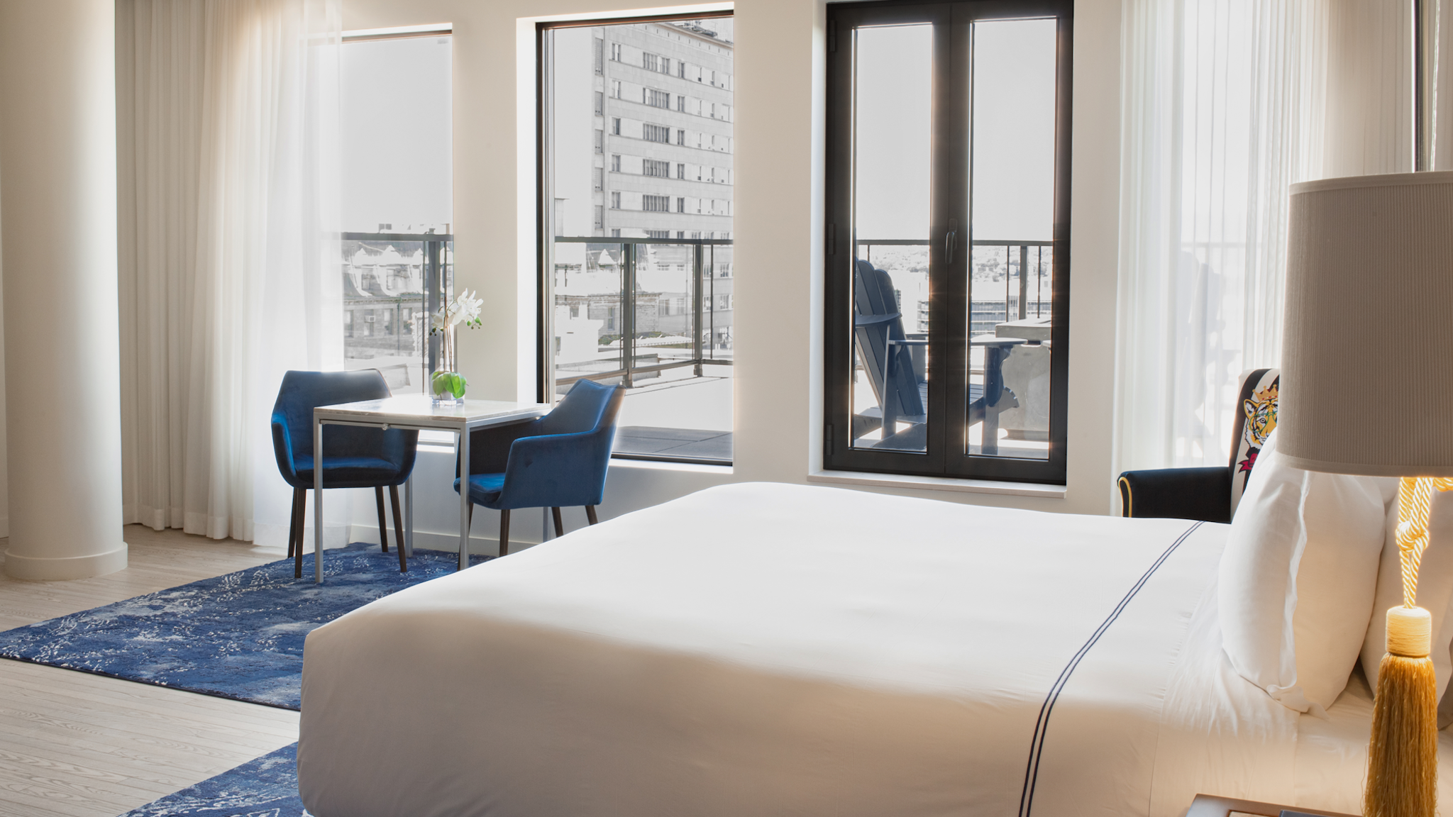 Monsieur Jean Hotel 27/68