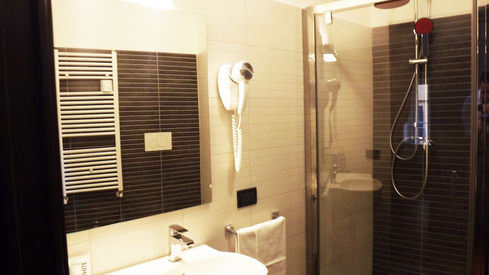 Nautilus Hotel 23/25