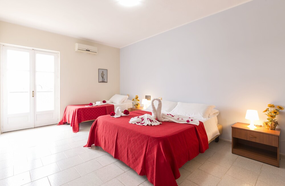 Hotel Calabrisella 8/65