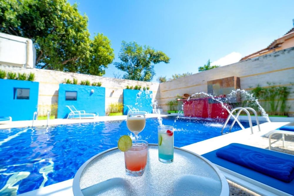 Santorini Hotel And Resort 79/87