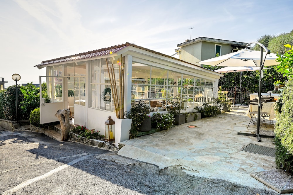 Gian Paul Hotel 39/50