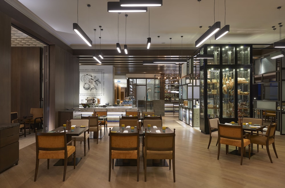 Hyatt Regency Tashkent 57/72