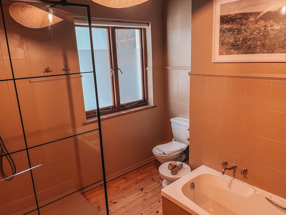 Sonnekus Guest House 48/49