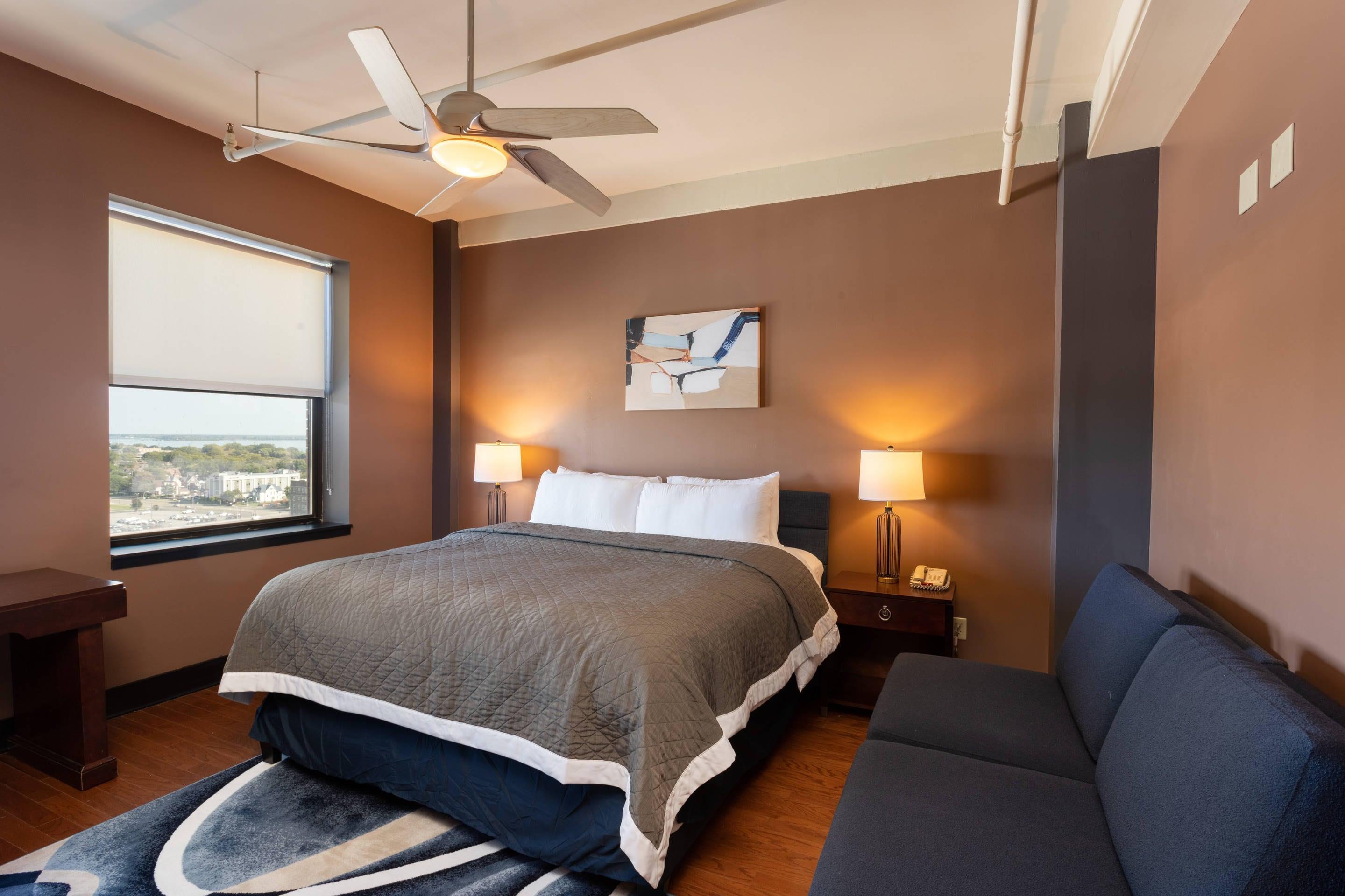 Efficiency, Suite, 2 King Beds
