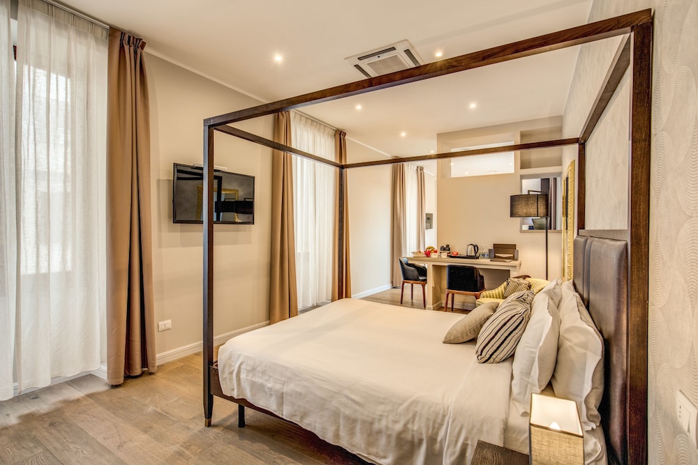 Hotel 87 Eighty-seven 12/72