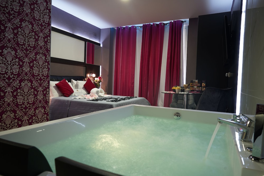 Hotel Angioino Spa 27/36