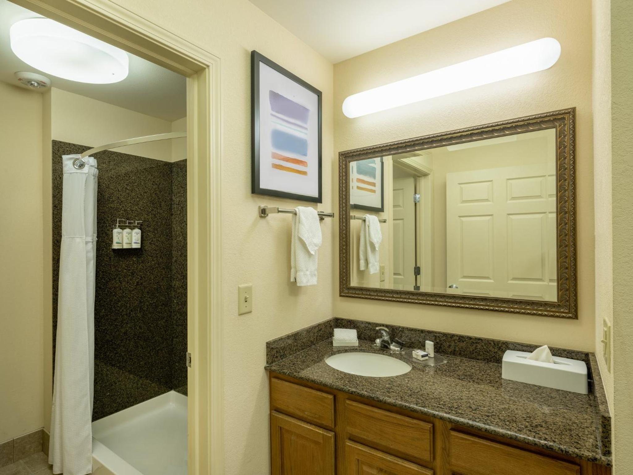 2 Bedrooms, Suite, 2 Bathrooms, Accessible
