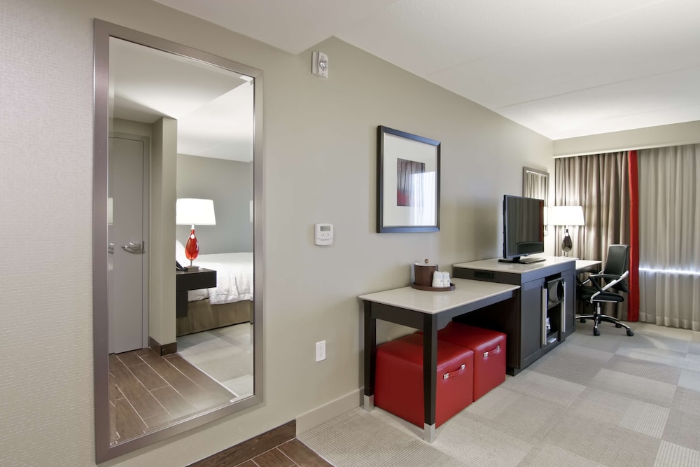 Hampton Inn Suites By Hilton Toronto Markham 37/41