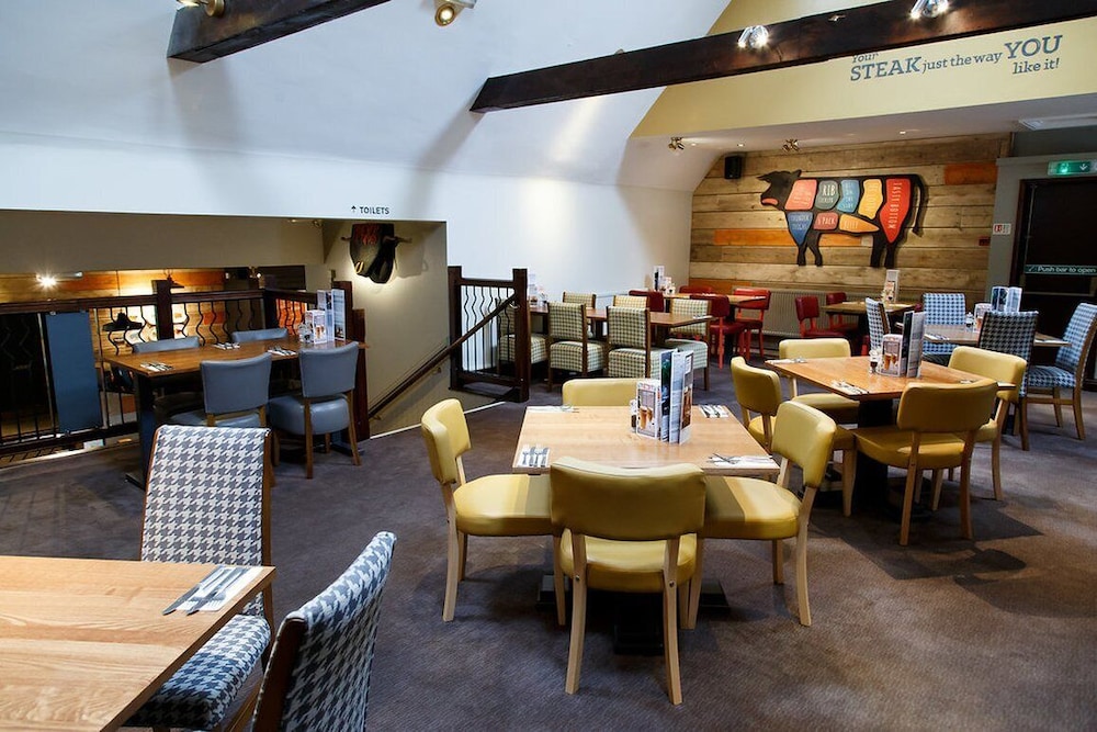 Premier Inn Stevenage 38/45