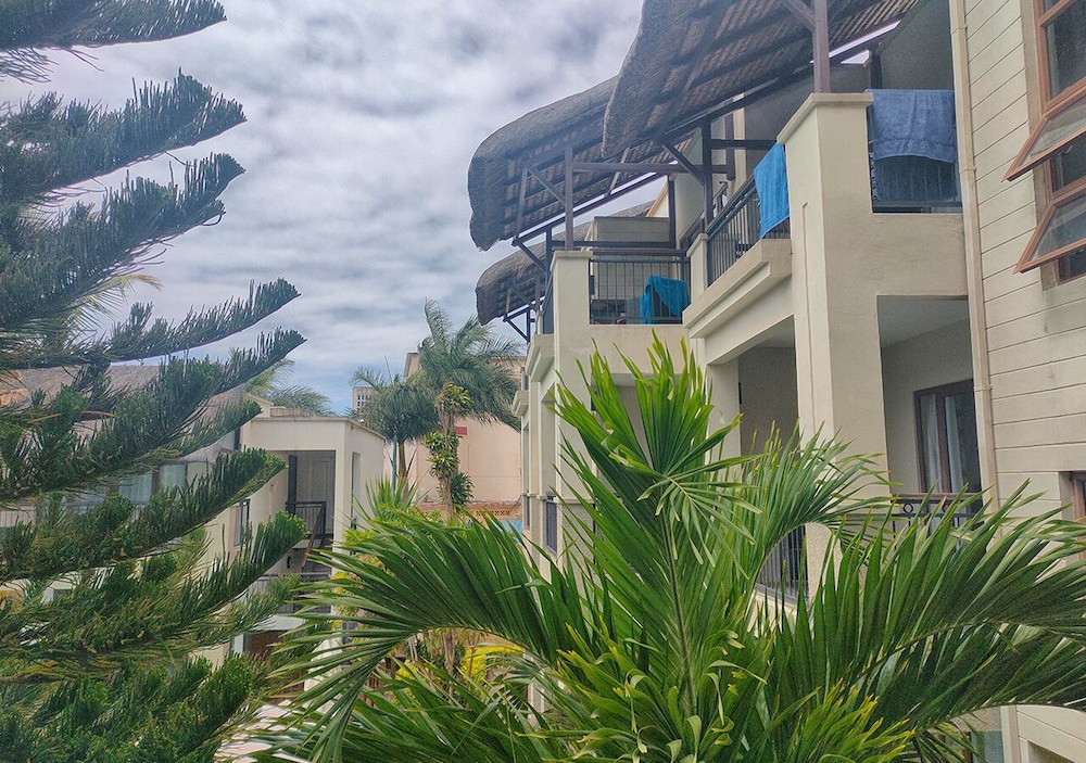 Grand Bay Suites 60/65