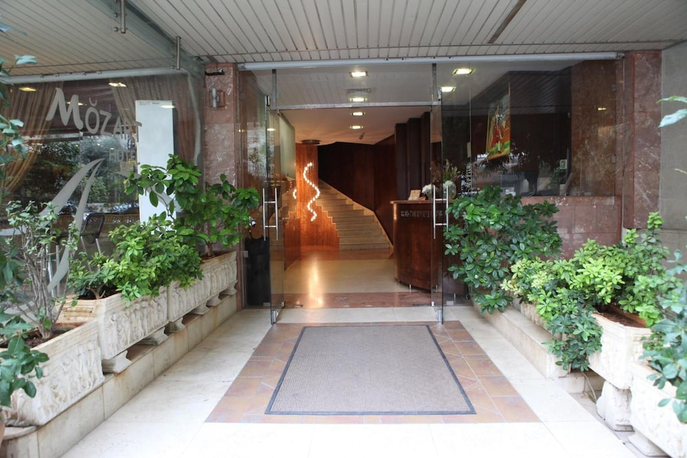 Lobby at Mozart Hotel Beirut, BEIRUT