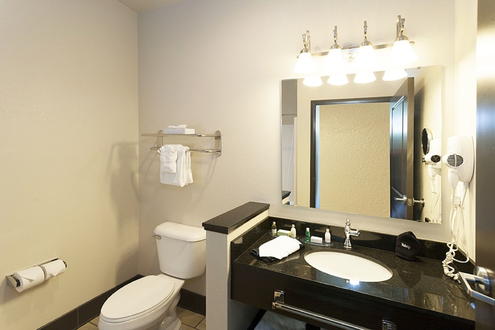 Park Point Marina Inn 24/72