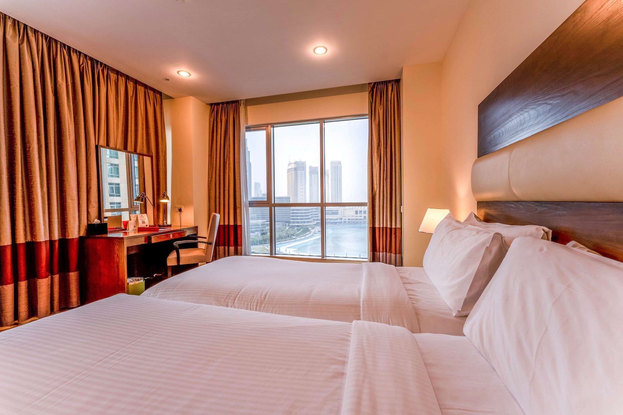 PREMIUM, STUDIO, TWIN BEDS, BURJ KHALIFA OR FOUNTAIN VIEW
