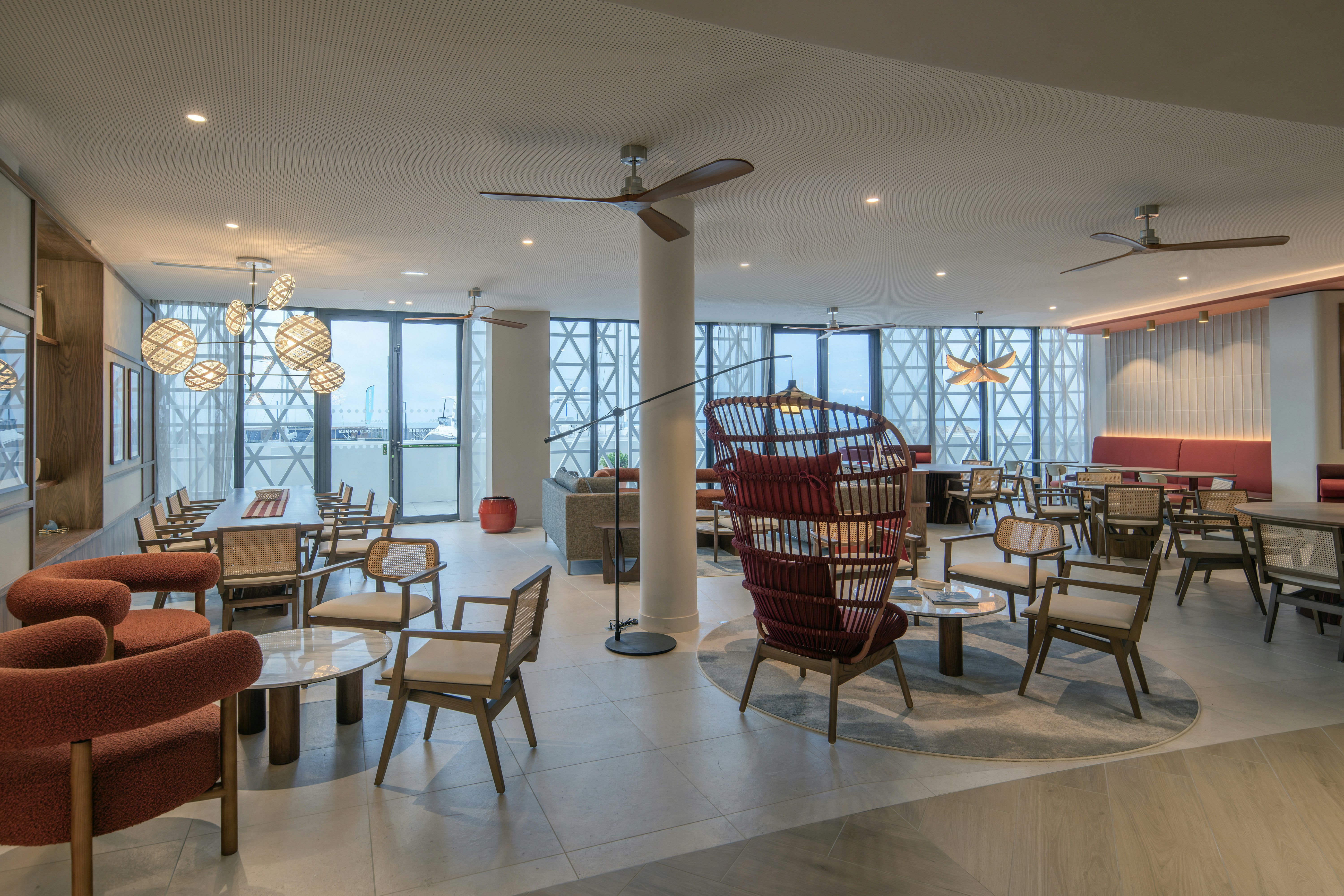 Marina Bay Riviera Hotel, Curio Collection by Hilton 46/54