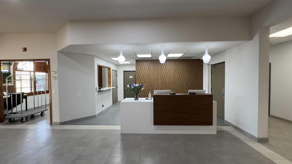 Wingate by Wyndham Farmington NM 8/59
