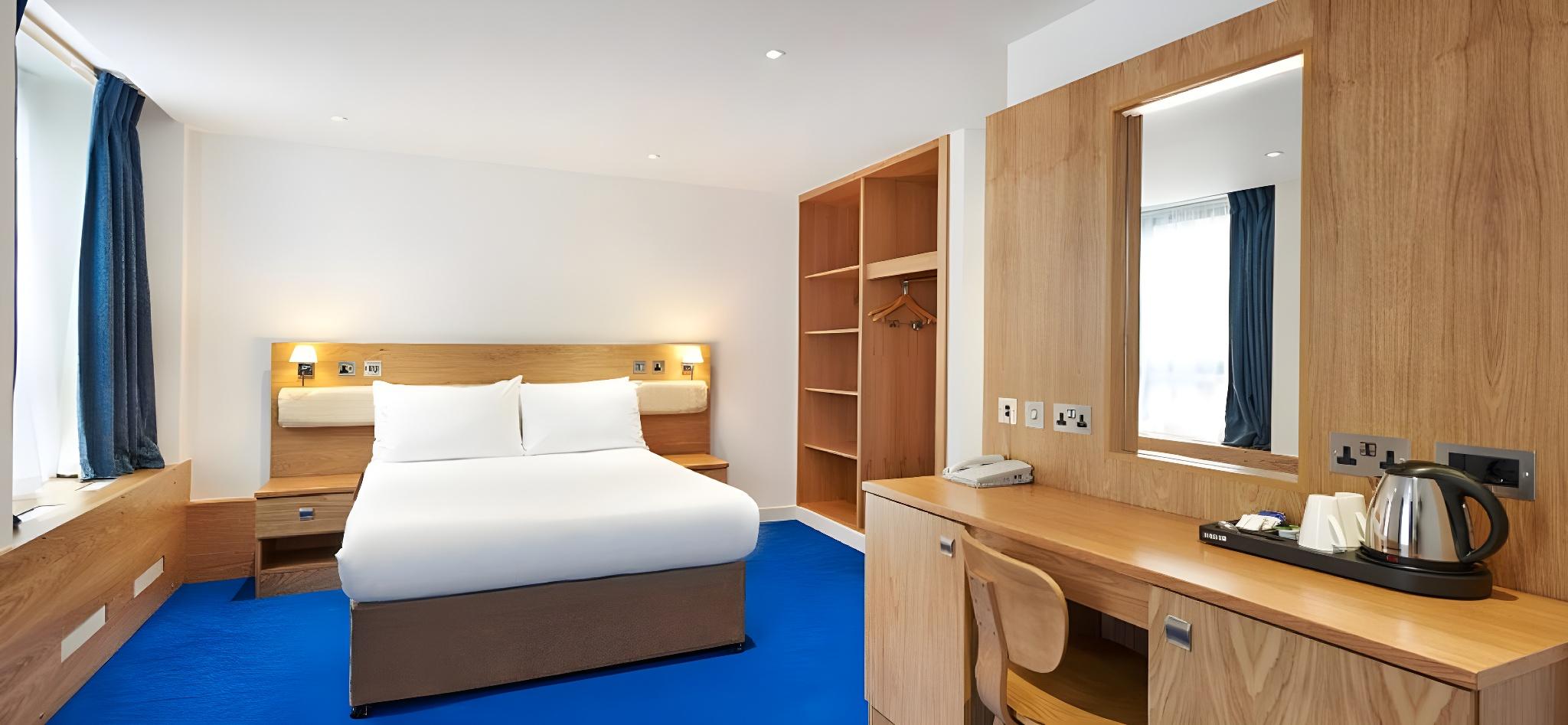 Deluxe, Double Bed