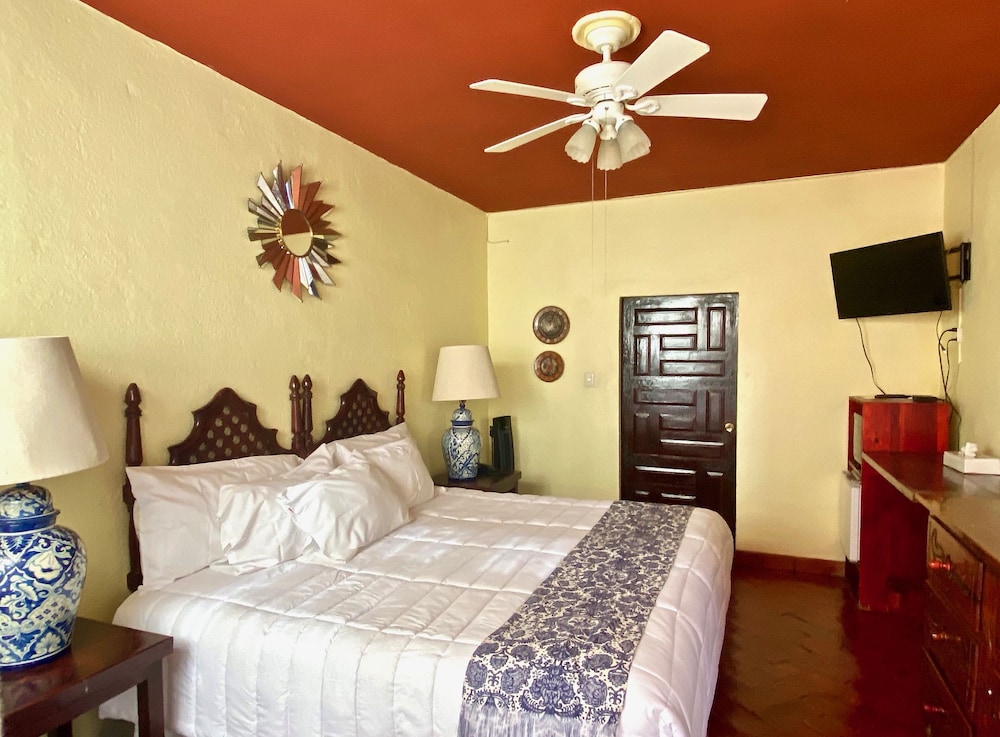 Hacienda de las Flores 18/50