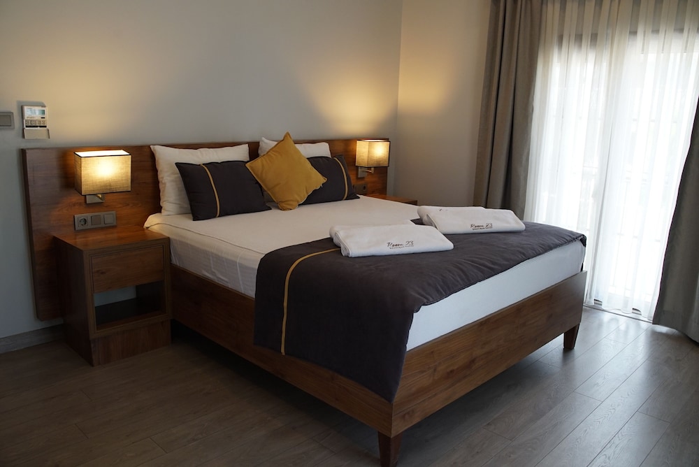 Room 23 Boutique Hotel 7/50
