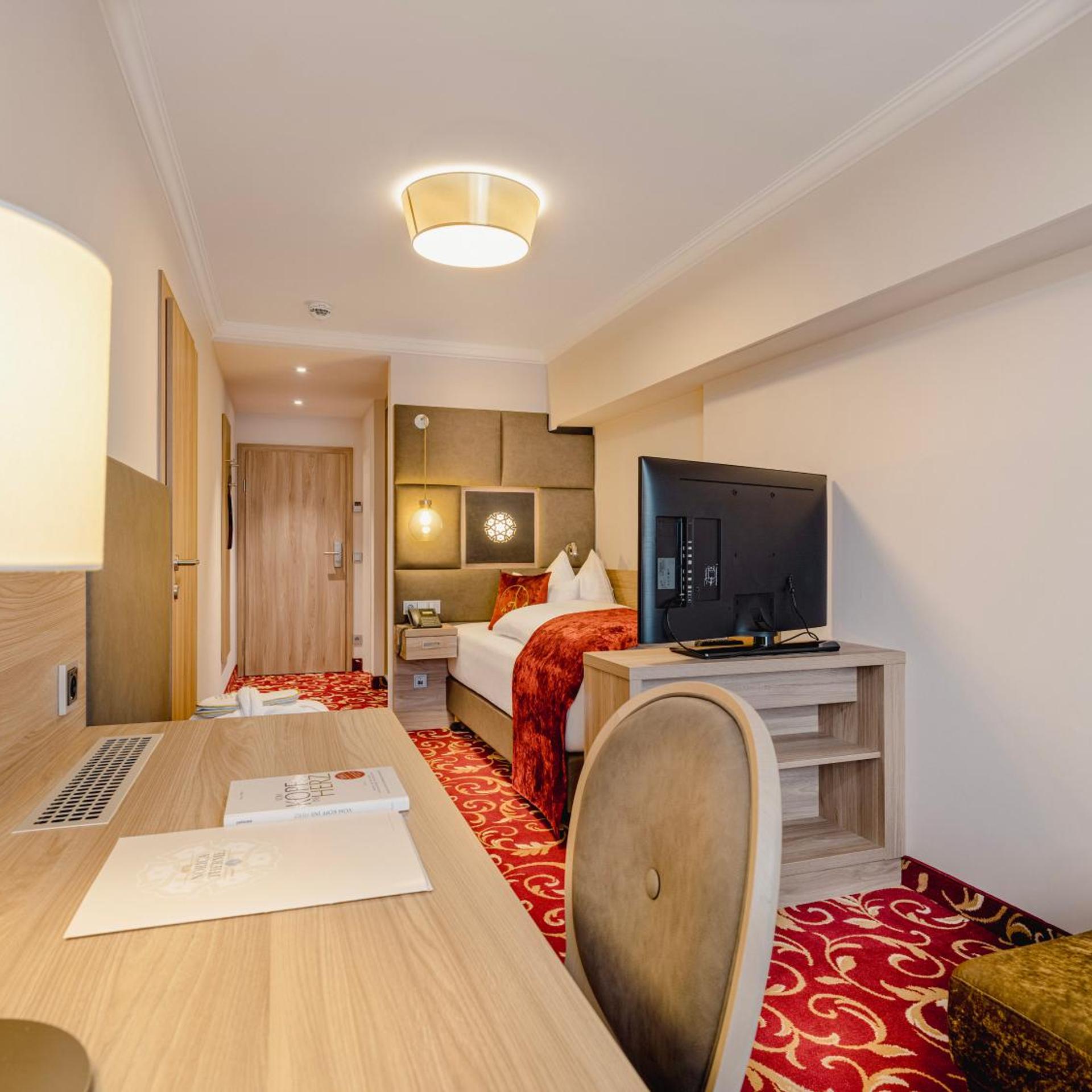 Room, Single