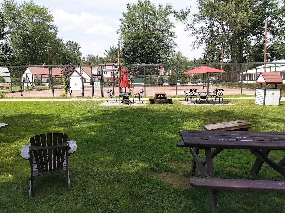 Eastern Slope Inn Resort 44/50